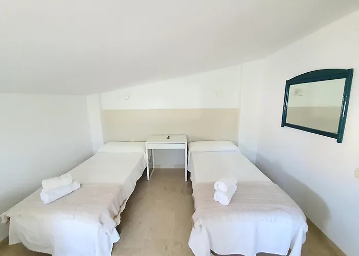 Pareada El Rodeito Con Piscina Propia