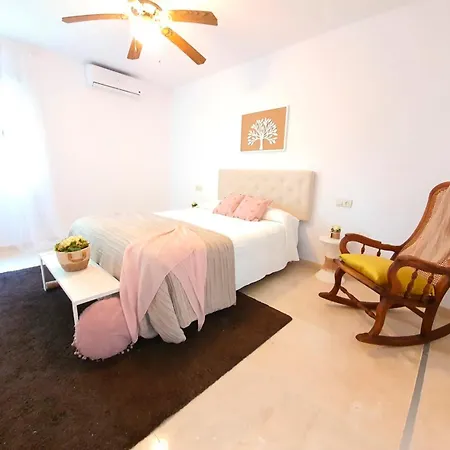 Holiday home Pareada El Rodeito Con Piscina Propia Marbella